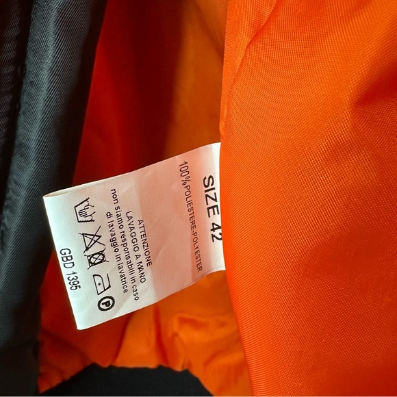 Gaelle Black Bomber Jacket with Ribbed Collar and Zipper Closure - Picture 5 of 5